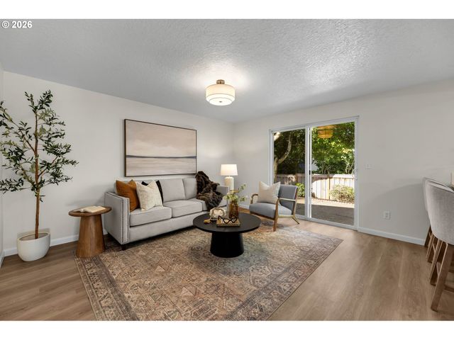 14325 Sw FANNO CREEK Loop, Portland, OR 97224
