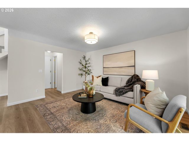 14325 Sw FANNO CREEK Loop, Portland, OR 97224