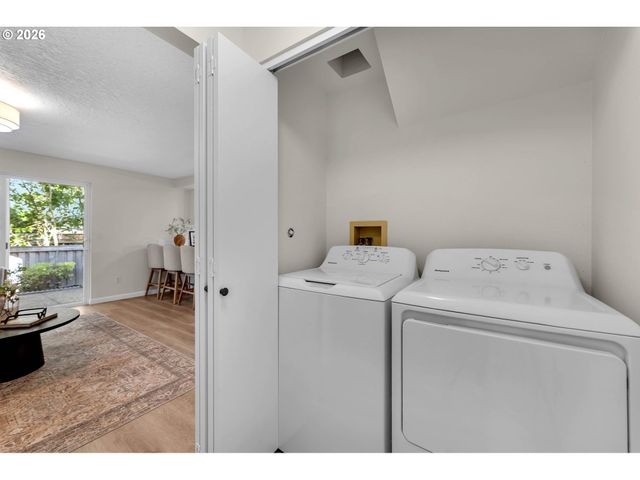 14325 Sw FANNO CREEK Loop, Portland, OR 97224