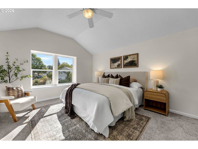 14325 Sw FANNO CREEK Loop, Portland, OR 97224
