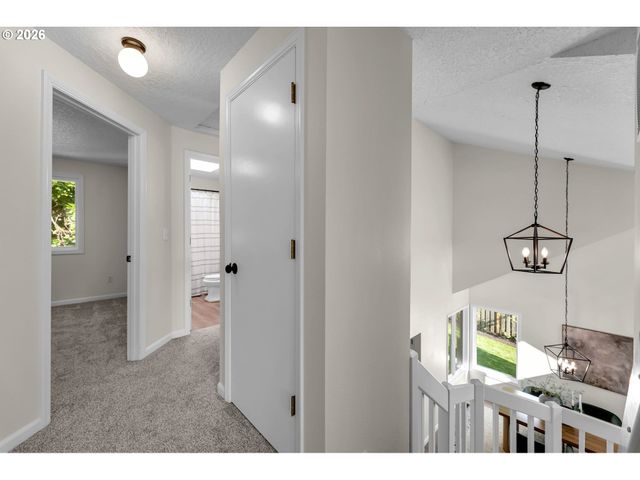 14325 Sw FANNO CREEK Loop, Portland, OR 97224