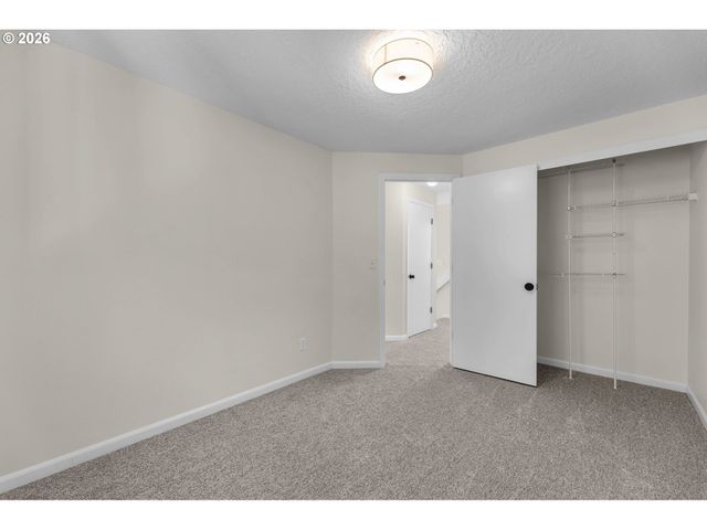 14325 Sw FANNO CREEK Loop, Portland, OR 97224