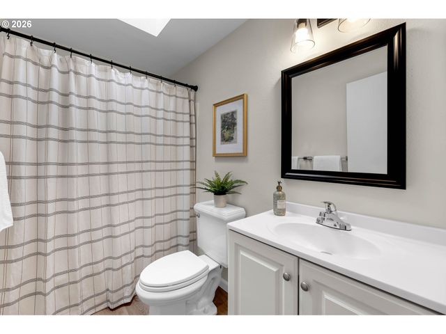14325 Sw FANNO CREEK Loop, Portland, OR 97224