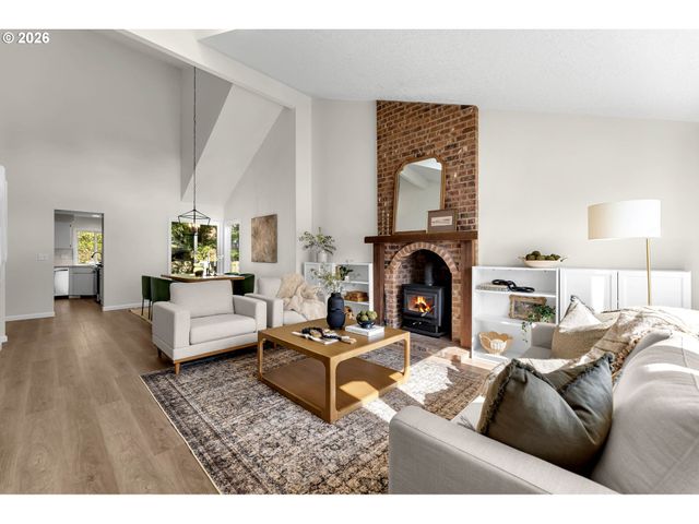 14325 Sw FANNO CREEK Loop, Portland, OR 97224