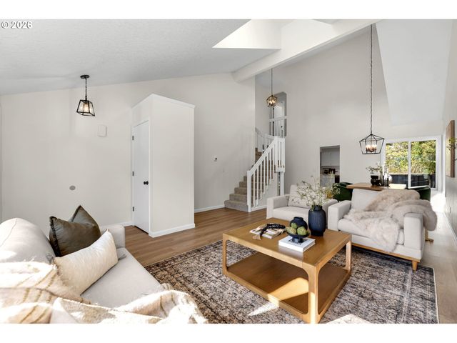 14325 Sw FANNO CREEK Loop, Portland, OR 97224