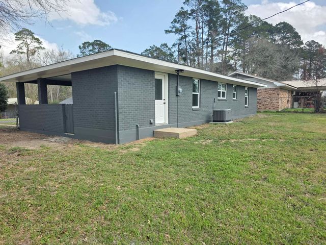 120 Frank Drive, Logansport, LA 71049