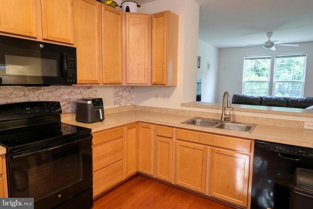 225 W GENERAL GREY CT, Newark, DE 19702
