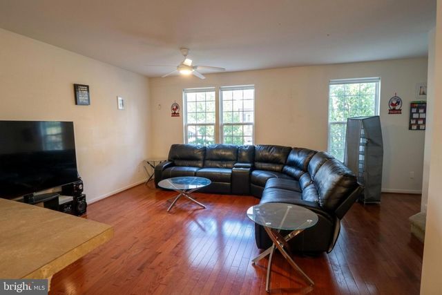 225 W GENERAL GREY CT, Newark, DE 19702