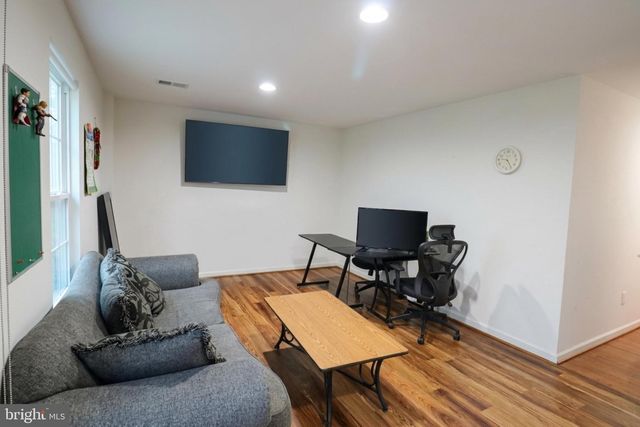 225 W GENERAL GREY CT, Newark, DE 19702