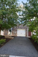 225 W GENERAL GREY CT, Newark, DE 19702