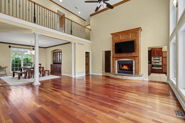6824 Lakeshore Drive, Portage, IN 46368