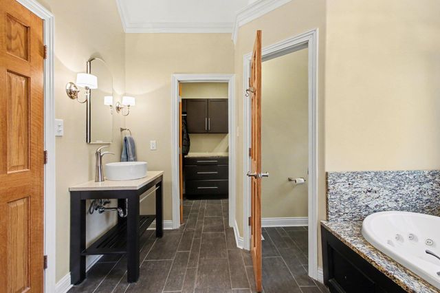 6824 Lakeshore Drive, Portage, IN 46368
