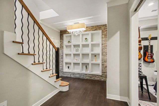 6824 Lakeshore Drive, Portage, IN 46368
