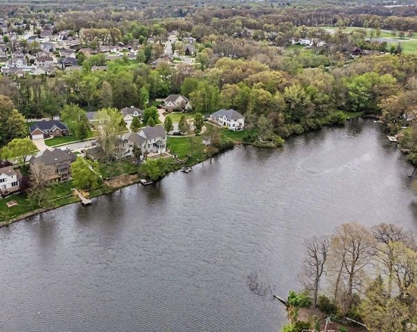 6824 Lakeshore Drive, Portage, IN 46368