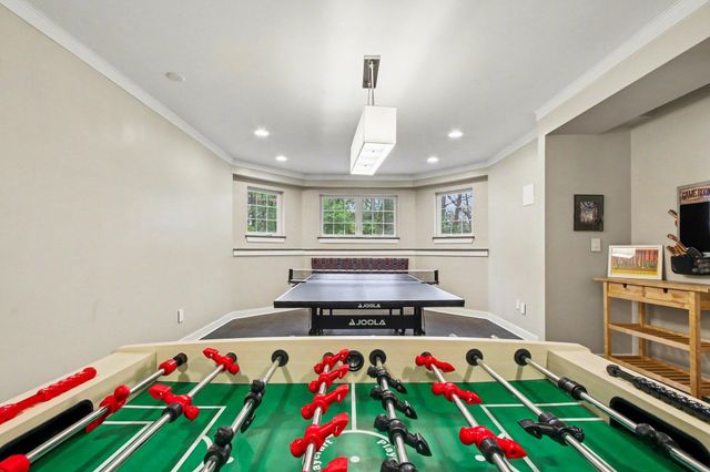 6824 Lakeshore Drive, Portage, IN 46368