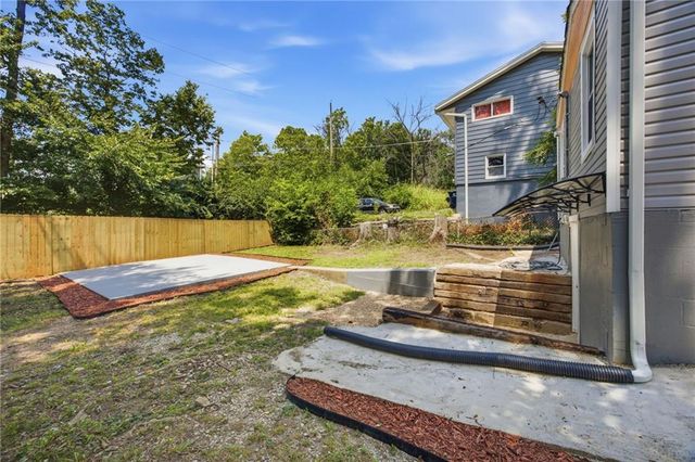 4404 Jackson Avenue, Kansas City, MO 64130