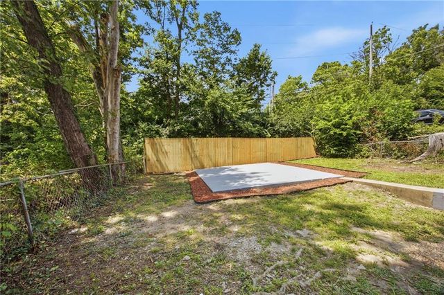 4404 Jackson Avenue, Kansas City, MO 64130