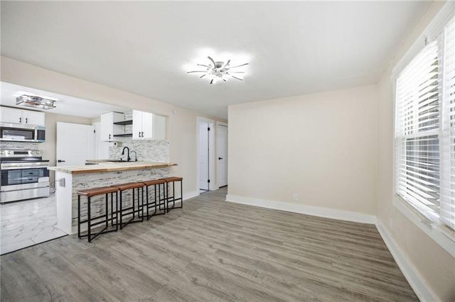 4404 Jackson Avenue, Kansas City, MO 64130