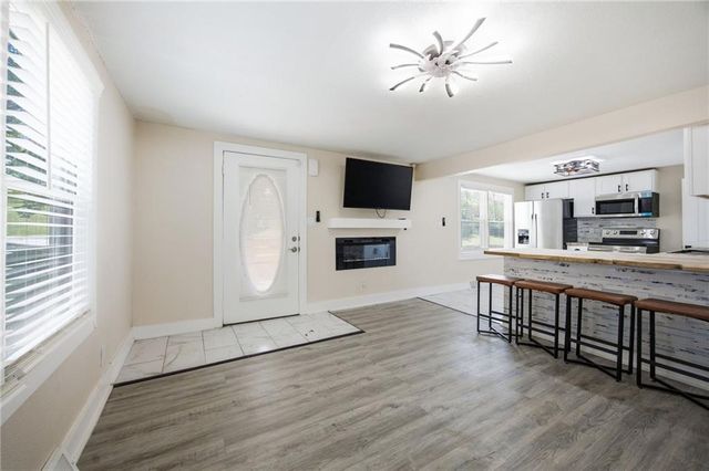 4404 Jackson Avenue, Kansas City, MO 64130