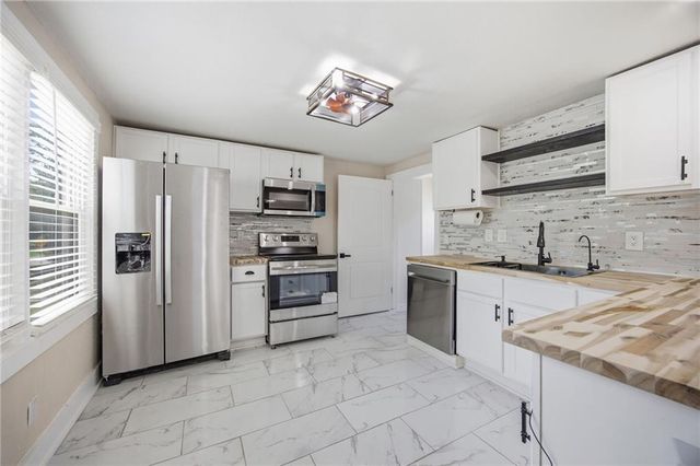 4404 Jackson Avenue, Kansas City, MO 64130