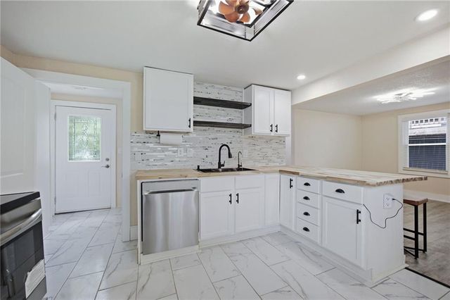 4404 Jackson Avenue, Kansas City, MO 64130