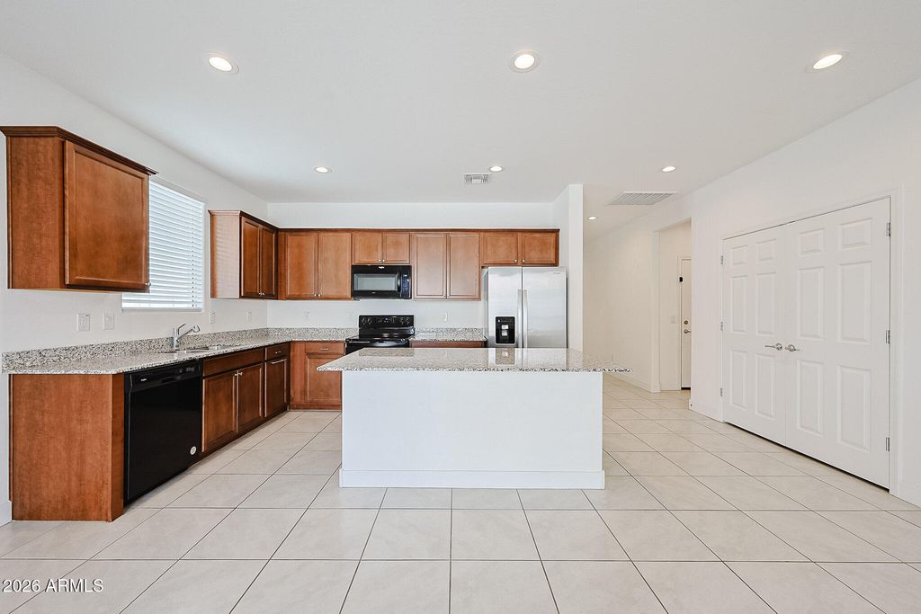 10966 W MELVIN Street, Avondale, AZ 85323 — photo 5