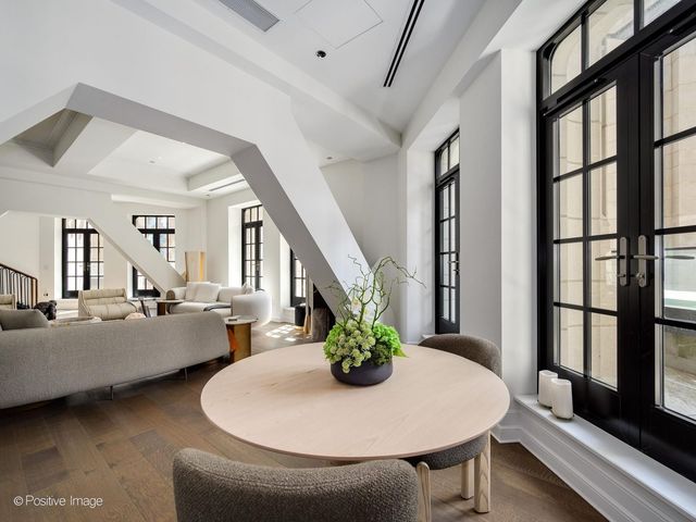 435 N Michigan Avenue 2601, Chicago, IL 60611