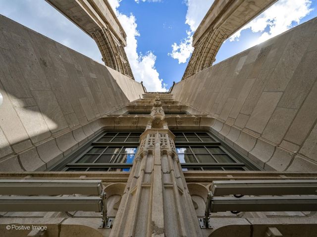 435 N Michigan Avenue 2601, Chicago, IL 60611