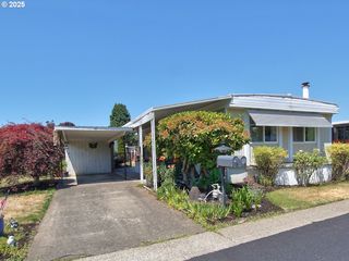 2681 Se River Rd Rd 44, Hillsboro, OR 97123