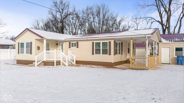 242 Blunt Avenue, Austin, IN 47102