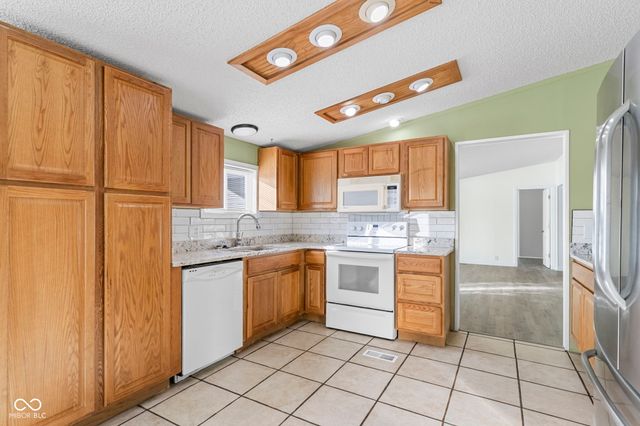 242 Blunt Avenue, Austin, IN 47102