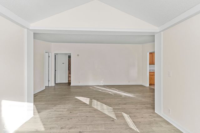 242 Blunt Avenue, Austin, IN 47102