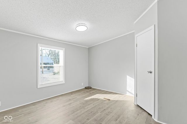 242 Blunt Avenue, Austin, IN 47102