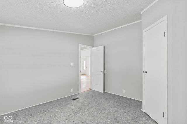 242 Blunt Avenue, Austin, IN 47102