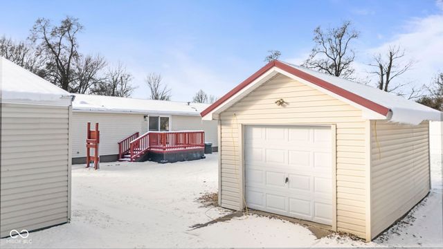 242 Blunt Avenue, Austin, IN 47102