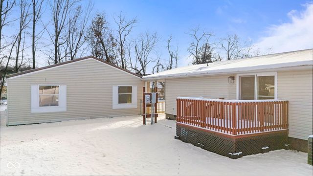 242 Blunt Avenue, Austin, IN 47102