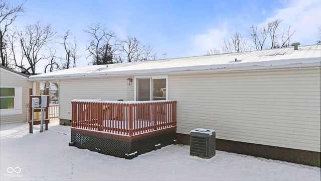 242 Blunt Avenue, Austin, IN 47102