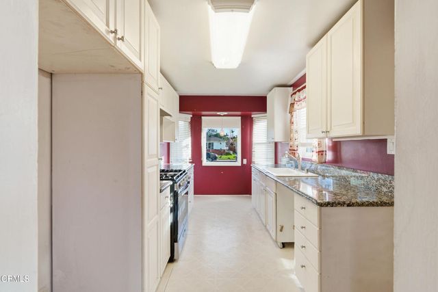 255 Douglas Avenue, Oxnard, CA 93030