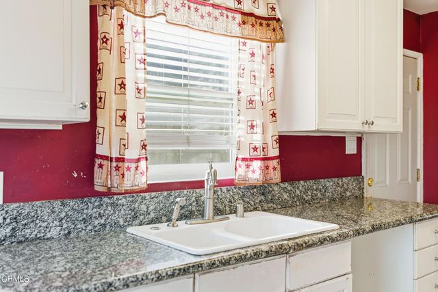 255 Douglas Avenue, Oxnard, CA 93030