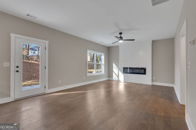 125 Seymour Place, Fayetteville, GA 30214