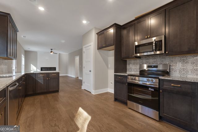 125 Seymour Place, Fayetteville, GA 30214