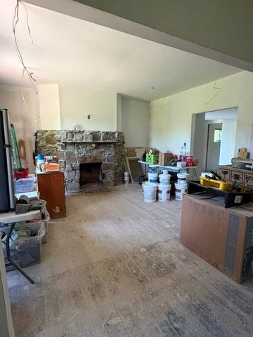55 Pumpkin Center Rd, Union Twp, PA 15332