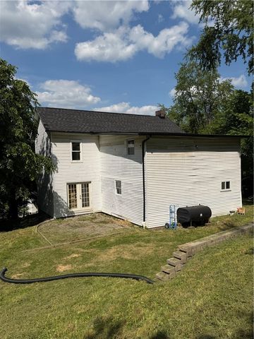 55 Pumpkin Center Rd, Union Twp, PA 15332