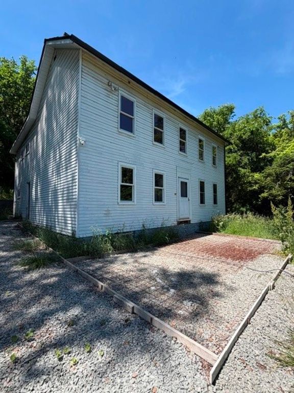 55 Pumpkin Center Rd, Union Twp, PA 15332