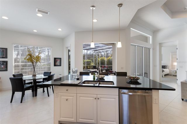 6748 CURZON TERRACE, University Park, FL 34201