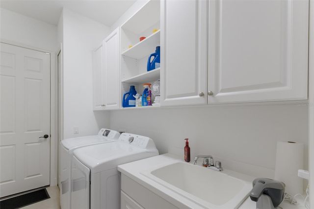 6748 CURZON TERRACE, University Park, FL 34201