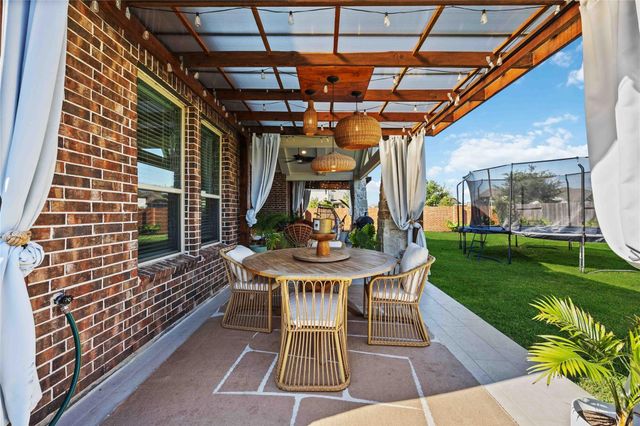 8803 Autumn Pine Drive, Missouri City, TX 77459