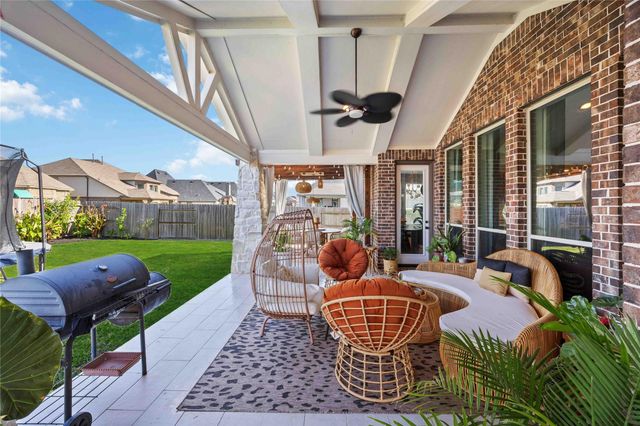 8803 Autumn Pine Drive, Missouri City, TX 77459