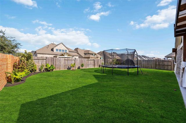 8803 Autumn Pine Drive, Missouri City, TX 77459