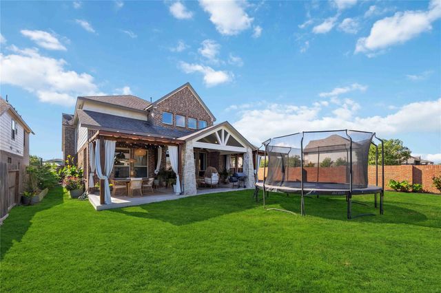 8803 Autumn Pine Drive, Missouri City, TX 77459